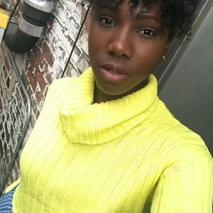 Meet your Posher, Amira